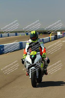 media/Sep-20-2025-TrackDaz (Sat) [[27f0cde673]]/Around the Pits/